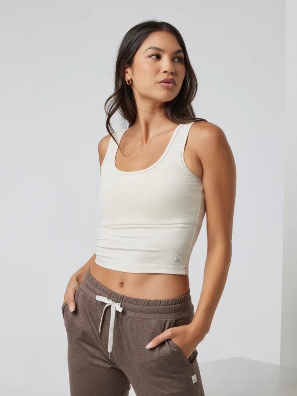 Vuori Halo Essential Tank Top in Milkweed.